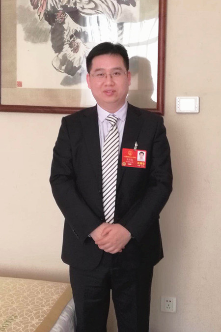 奏響春天的聲音！全國人大代表陳勇彪隨湖南代表團(tuán)赴京參加全國“兩會”(圖2)